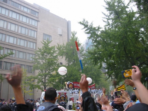 victoryparade2003-03.jpg