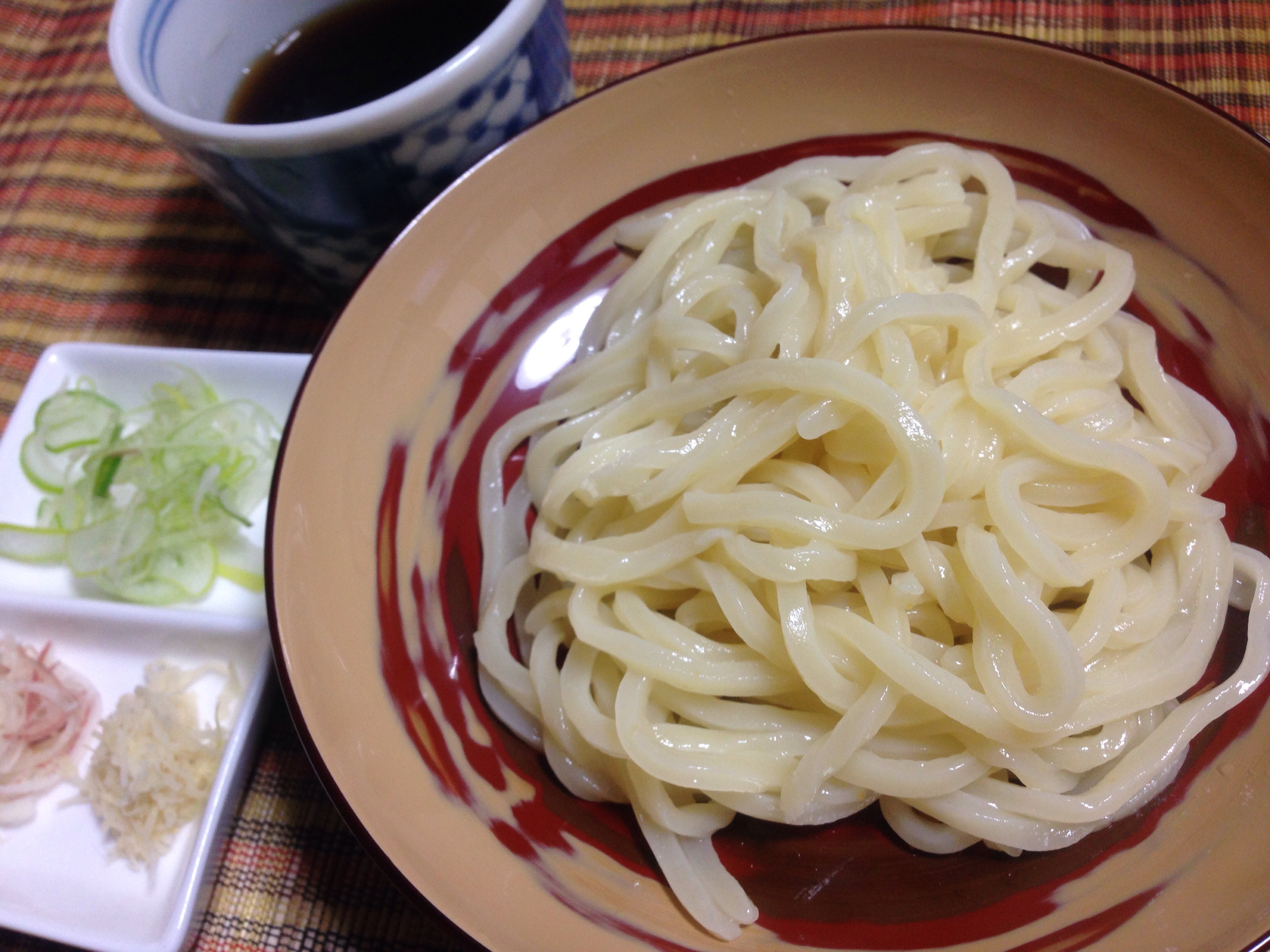 東京都中野区新井3－6－7　麺の停車場楽麦舎　打ちて生うどん「柚子うどん」調理例
