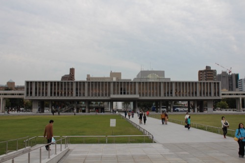 0061：広島平和記念資料館 資料館本館の外観