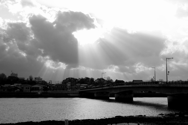 遠賀川の河口に架かる芦屋橋
