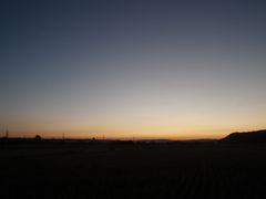 【写真】ポレポレ農園から見る元日の夜明け